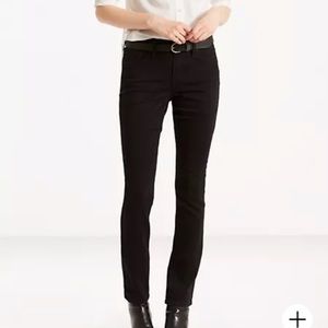 Levi’s Mid Rise Skinny - Black
